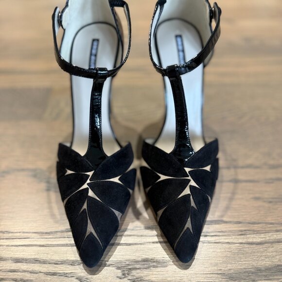 NWOB Giorgio Armani Suede Lasercut T-Strap Heels - Sz 9/40 - Picture 3 of 7